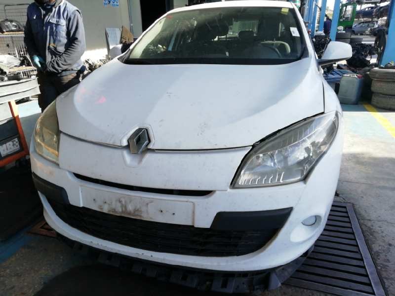 RENAULT MEGANE III BERLINA 5 P