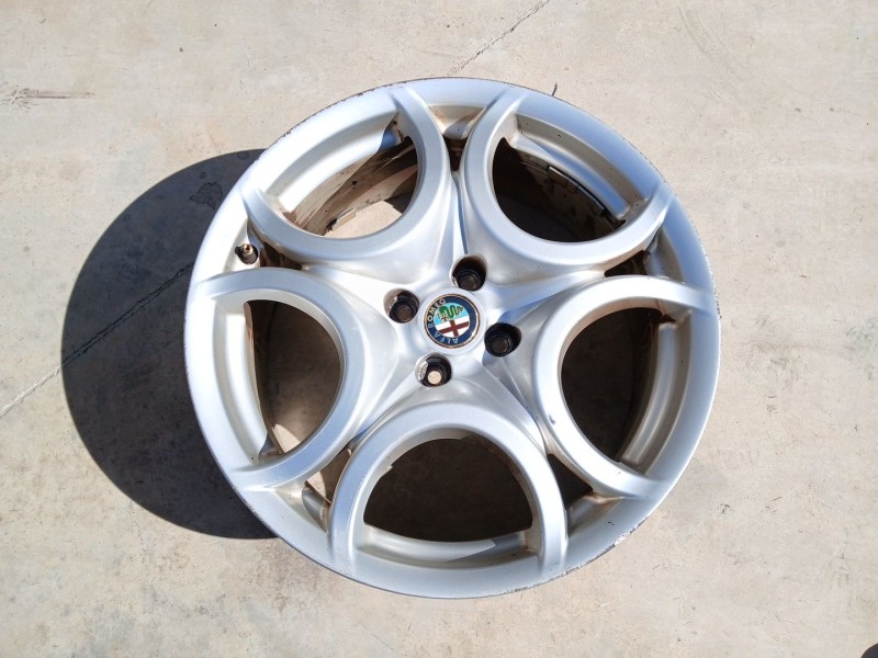 Recambio de llanta para alfa romeo mito (955_) 1.6 jtdm (955axc1b) referencia OEM IAM 156078674  