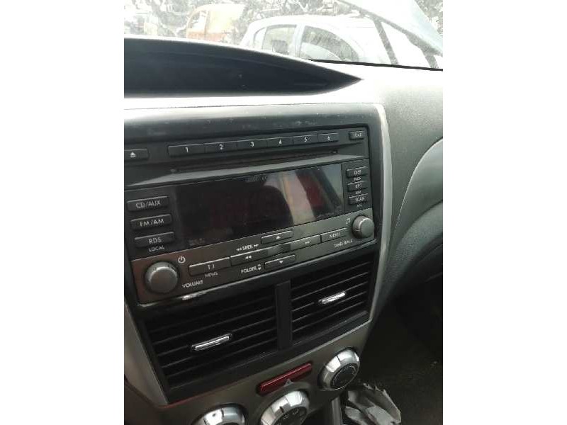 Recambio de sistema audio / radio cd para subaru forester s12 executive referencia OEM IAM   