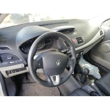 renault megane iii berlina 5 p del año 2009