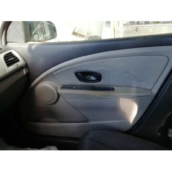 renault megane iii berlina 5 p del año 2009