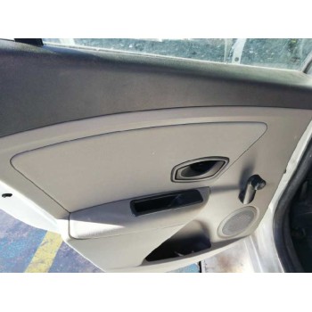 renault megane iii berlina 5 p del año 2009