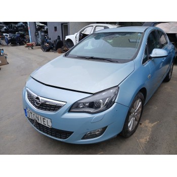 opel astra j (p10) del año 2010