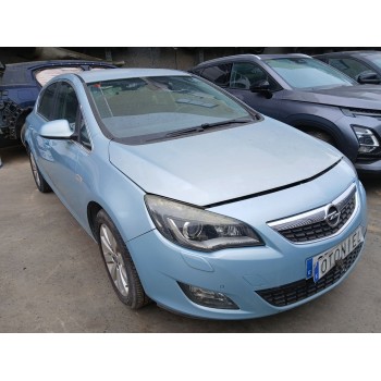 opel astra j (p10) del año 2010