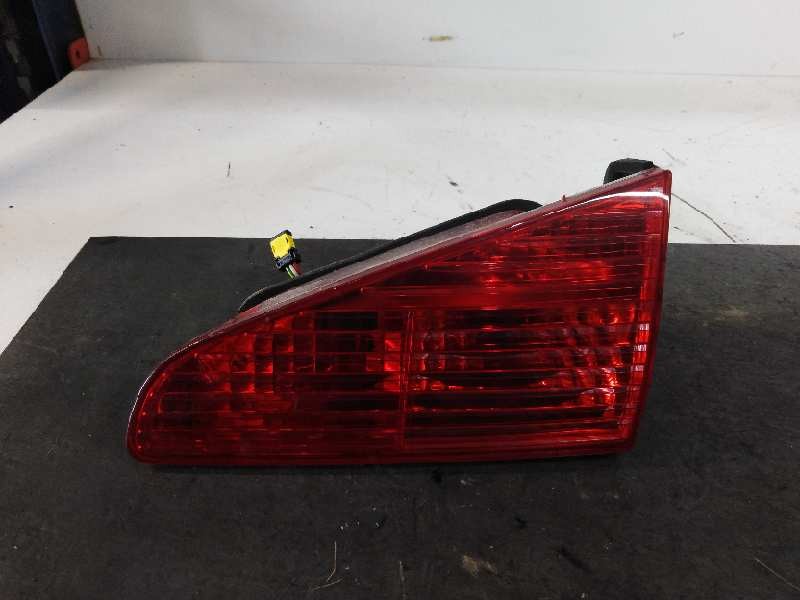 Recambio de piloto trasero derecho para peugeot 607 (s2) básico referencia OEM IAM INTERIOR  