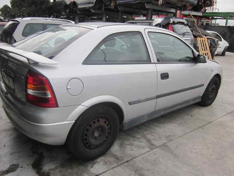 opel astra g berlina del año 2001