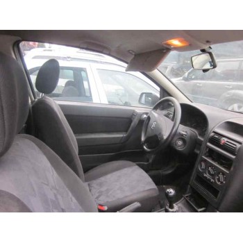 opel astra g berlina del año 2001