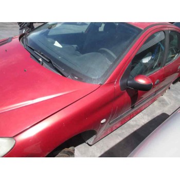 peugeot 206 berlina del año 2000