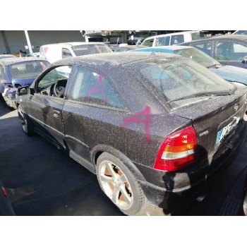 opel astra g berlina del año 2000