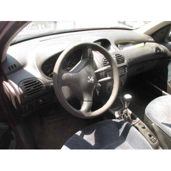 peugeot 206 berlina del año 2000