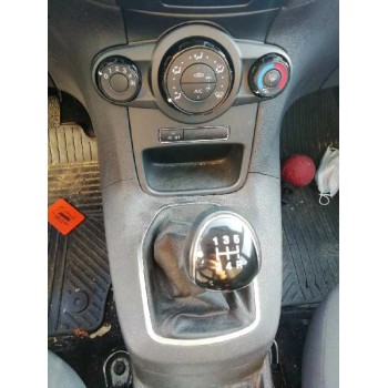 ford fiesta (ccn) del año 2013