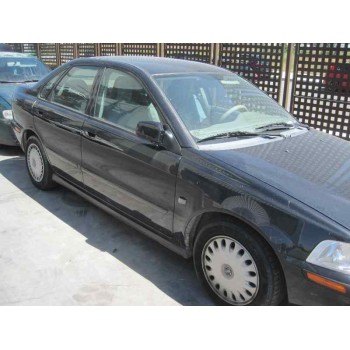 volvo s40 berlina del año 2004