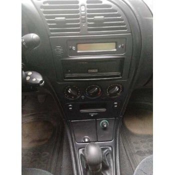 citroën xsara berlina del año 2001