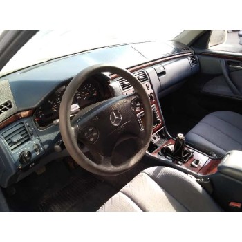 mercedes-benz clase e (w210) berlina diesel del año 2001