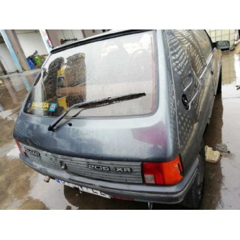 peugeot 205 berlina del año 1990