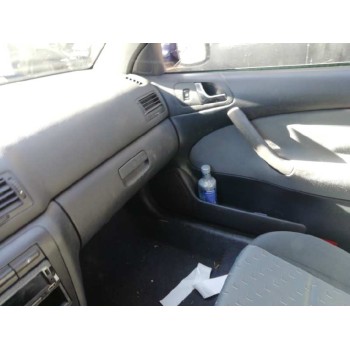 skoda octavia berlina (1u2) del año 2001