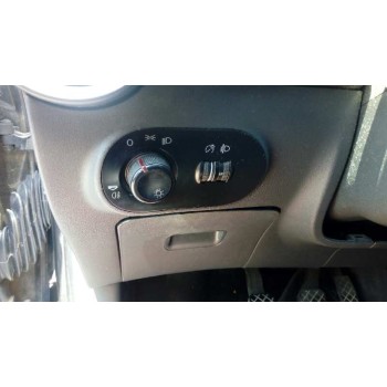 seat ibiza (6l1) del año 2002