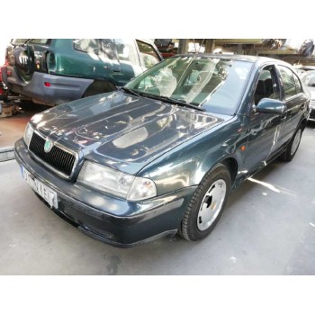 SKODA OCTAVIA BERLINA (1U2)