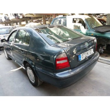 skoda octavia berlina (1u2) del año 1999