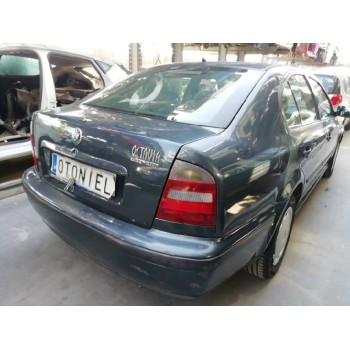 skoda octavia berlina (1u2) del año 1999