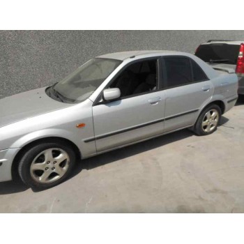 mazda 323 berlina f/s (bj) del año 2000