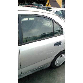 mitsubishi carisma berlina 5 (da0)1995) del año 1997