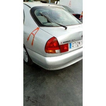 mitsubishi carisma berlina 5 (da0)1995) del año 1997