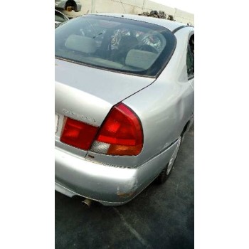 mitsubishi carisma berlina 5 (da0)1995) del año 1997