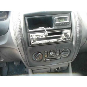 mazda 323 berlina f/s (bj) del año 2000