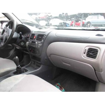 nissan almera (n16/e) del año 2000