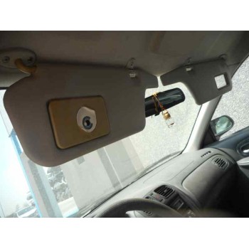 mazda 323 berlina f/s (bj) del año 2000