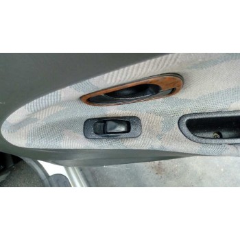 mitsubishi carisma berlina 5 (da0)1995) del año 1997