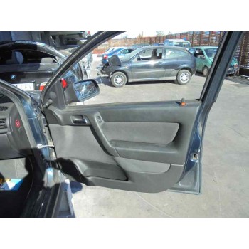 opel astra g berlina del año 2002