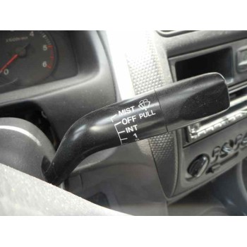 mazda 323 berlina f/s (bj) del año 2000