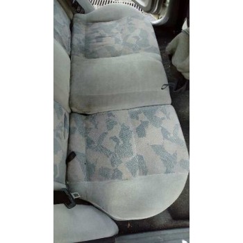 mitsubishi carisma berlina 5 (da0)1995) del año 1997