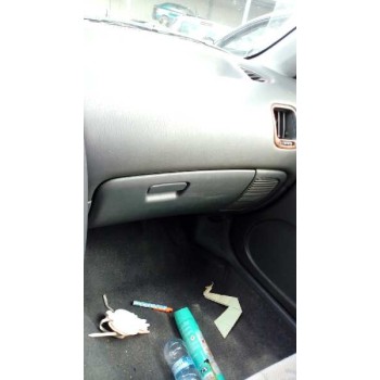 mitsubishi carisma berlina 5 (da0)1995) del año 1997