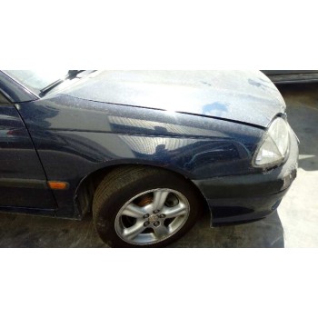 toyota avensis berlina (t 22) del año 2000