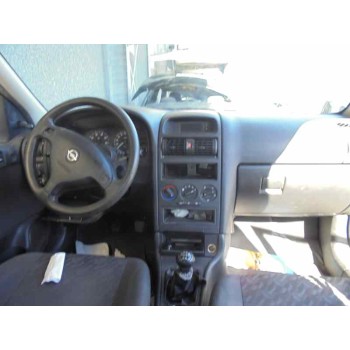 opel astra g berlina del año 2002