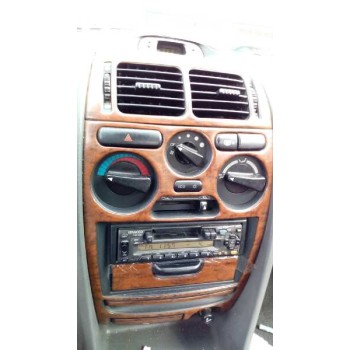 mitsubishi carisma berlina 5 (da0)1995) del año 1997