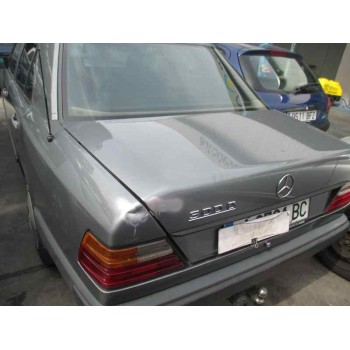 mercedes-benz clase e (w124) berlina del año 1988