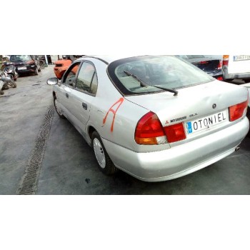 mitsubishi carisma berlina 5 (da0)1995) del año 1997