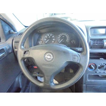 opel astra g berlina del año 2002