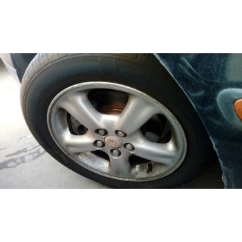 toyota avensis berlina (t 22) del año 2000