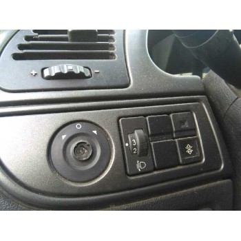 citroën xsara berlina del año 2000