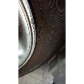 toyota avensis berlina (t 22) del año 2000