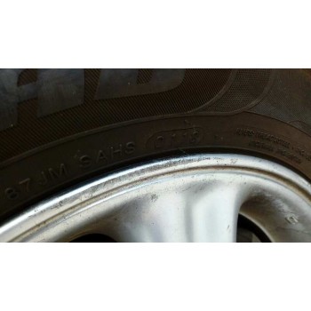 toyota avensis berlina (t 22) del año 2000