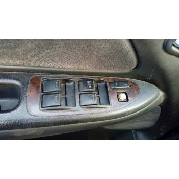 toyota avensis berlina (t 22) del año 2000