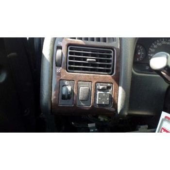 toyota avensis berlina (t 22) del año 2000