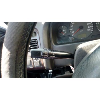 toyota avensis berlina (t 22) del año 2000