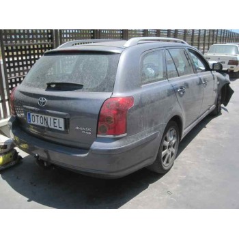 TOYOTA AVENSIS BERLINA (T25)